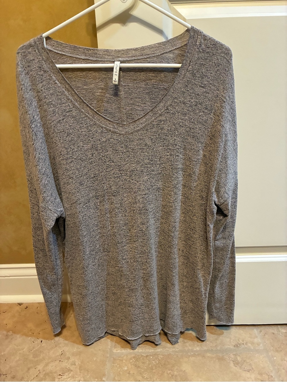 Z Supply Gray Heather V-Neck Long Sleeve Tee